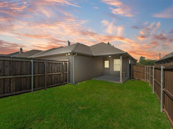 601  Crazy Horse Drive , Aubrey Texas 76227