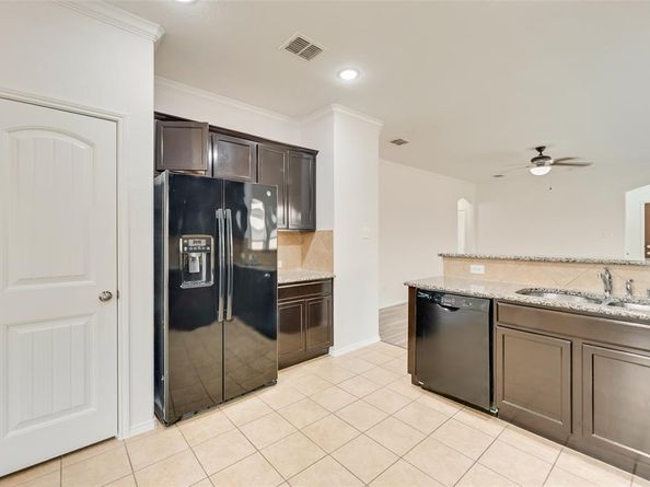 601  Crazy Horse Drive , Aubrey Texas 76227