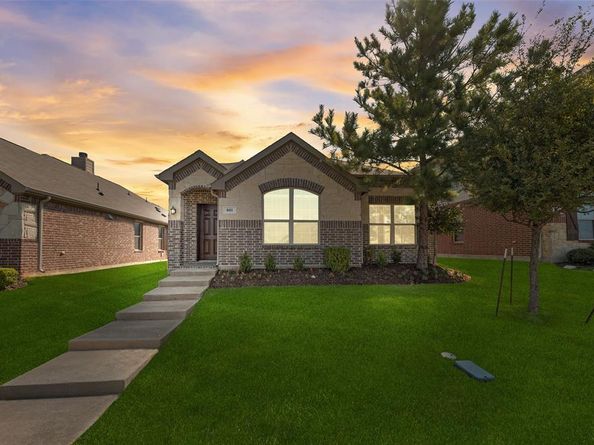 601  Crazy Horse Drive , Aubrey Texas 76227