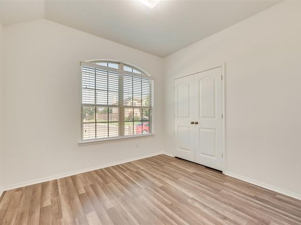 601  Crazy Horse Drive , Aubrey Texas 76227