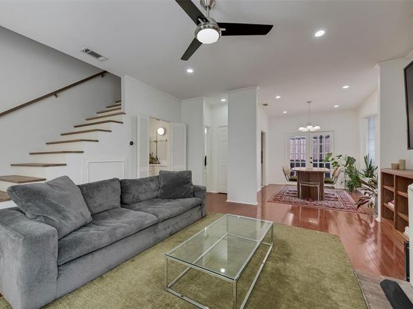 4418  Bowser Avenue  105, Dallas Texas 75219