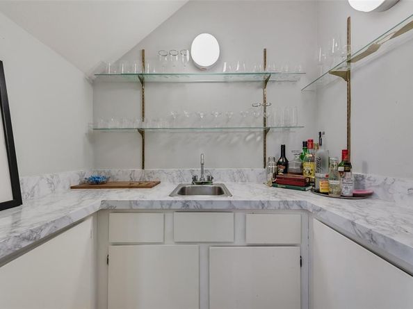 4418  Bowser Avenue  105, Dallas Texas 75219