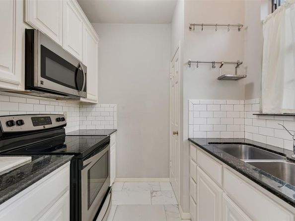 4418  Bowser Avenue  105, Dallas Texas 75219