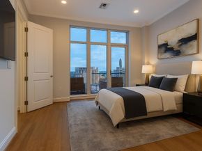 2555 N Pearl Street  1903, Dallas Texas 75201