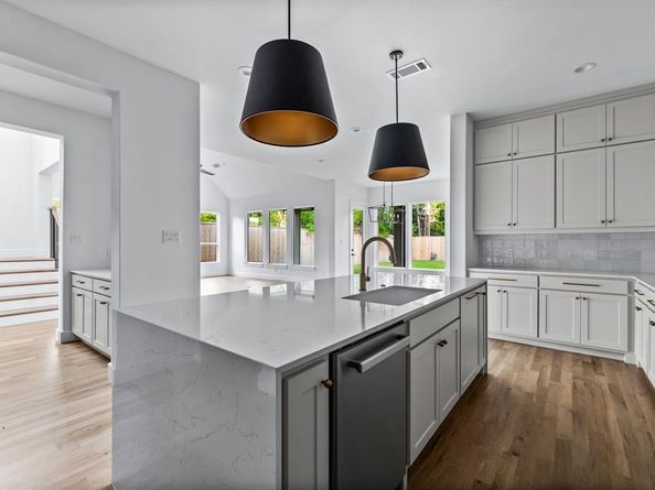 9234  San Fernando Way , Dallas Texas 75218