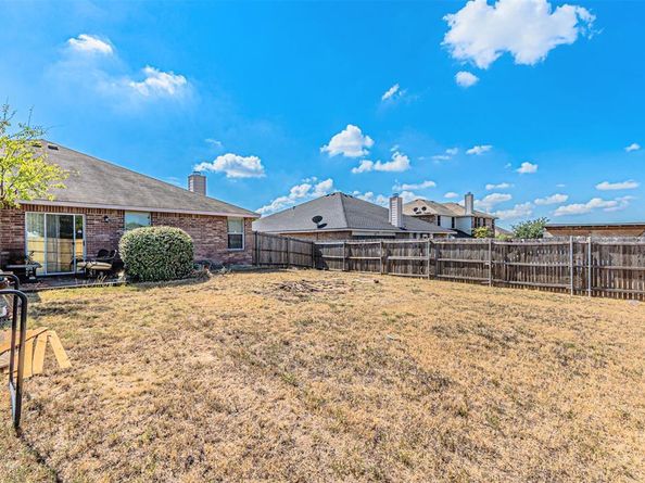 1927  Palma Pita Street , Lancaster Texas 75146