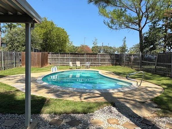 408  Hollyhill Lane , Denton Texas 76205
