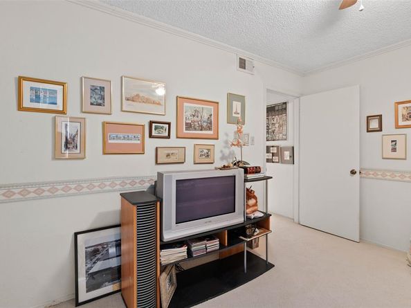 408  Hollyhill Lane , Denton Texas 76205