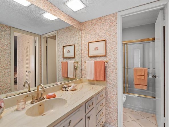 408  Hollyhill Lane , Denton Texas 76205