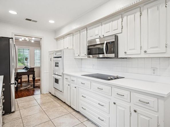 8635  Capri Drive , Dallas Texas 75238