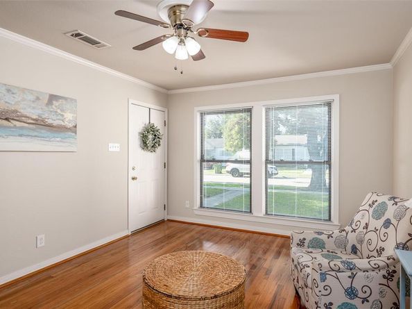 853  Holly Drive , Garland Texas 75040