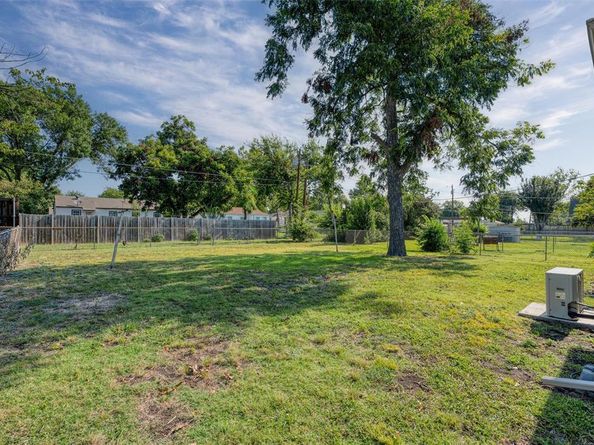 853  Holly Drive , Garland Texas 75040