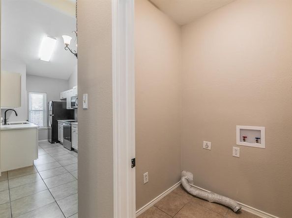 610  Canterbury Street , Euless Texas 76039