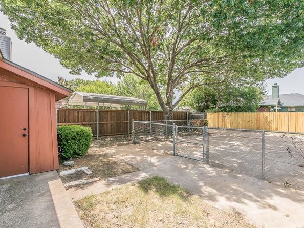 610  Canterbury Street , Euless Texas 76039