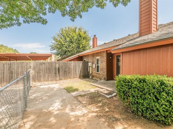 610  Canterbury Street , Euless Texas 76039