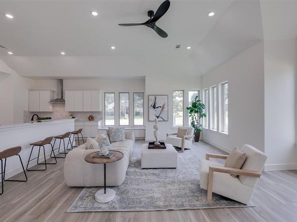 1208  Oak Harbor Boulevard , Azle Texas 76020