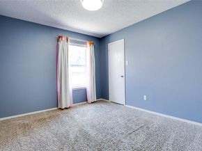 2733  Yoakum Street , Fort Worth Texas 76108