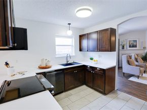 2733  Yoakum Street , Fort Worth Texas 76108