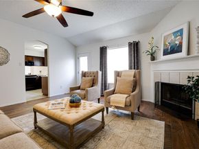 2733  Yoakum Street , Fort Worth Texas 76108