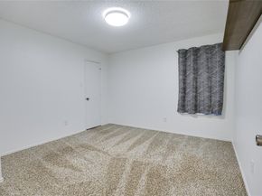2733  Yoakum Street , Fort Worth Texas 76108