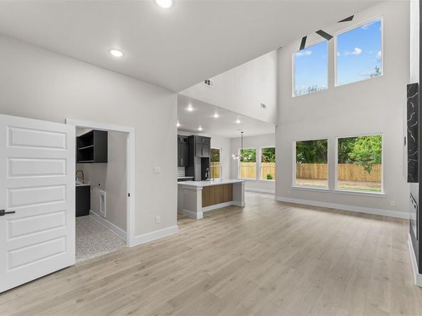 4111  Pringle Drive , Dallas Texas 75212
