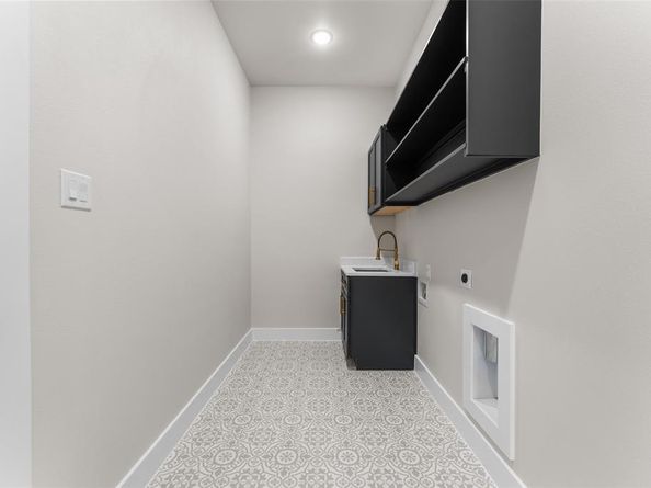 4111  Pringle Drive , Dallas Texas 75212