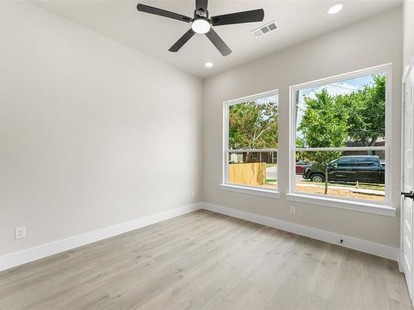 4111  Pringle Drive , Dallas Texas 75212