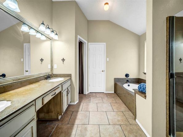 1706  Mcgarry Lane , Mansfield Texas 76063