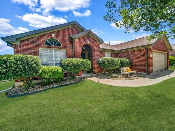 1706  Mcgarry Lane , Mansfield Texas 76063
