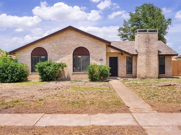 2925  O Henry Drive , Garland Texas 75042