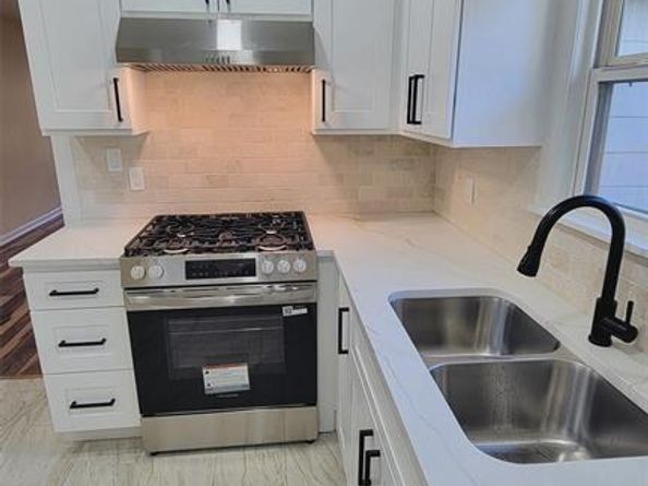 2845  Hunter Street , Fort Worth Texas 76112