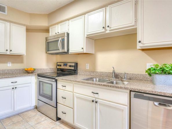 406  Santa Fe Trail  44, Irving Texas 75063