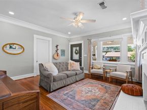 2239  6th Avenue , Fort Worth Texas 76110