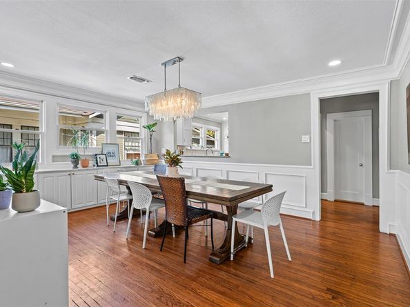 2239  6th Avenue , Fort Worth Texas 76110