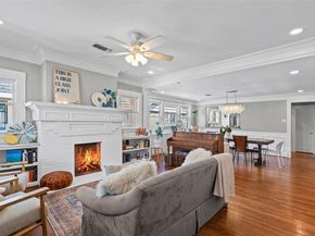 2239  6th Avenue , Fort Worth Texas 76110