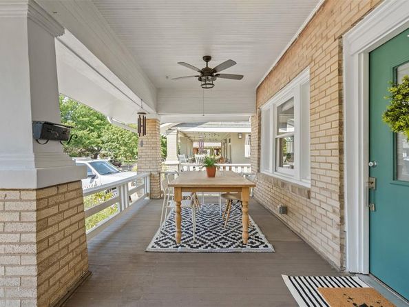 2239  6th Avenue , Fort Worth Texas 76110