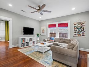 2239  6th Avenue , Fort Worth Texas 76110