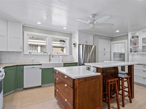 2239  6th Avenue , Fort Worth Texas 76110