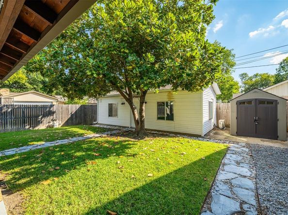 8718  Hackney Lane , Dallas Texas 75238