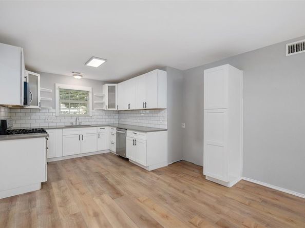 8718  Hackney Lane , Dallas Texas 75238