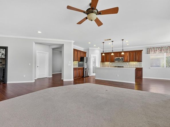 11216  Southerland Drive , Denton Texas 76207