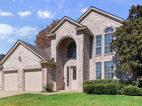 18  Zachary Court , Mansfield Texas 76063