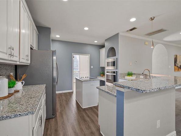 18  Zachary Court , Mansfield Texas 76063