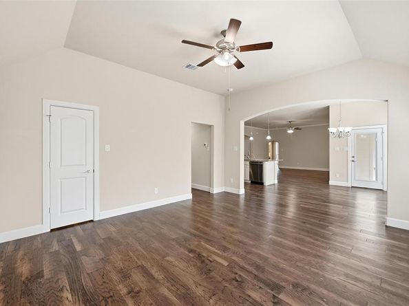 2947  Muirfield Avenue , Grand Prairie Texas 75104