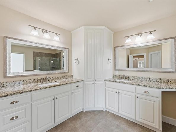 2947  Muirfield Avenue , Grand Prairie Texas 75104