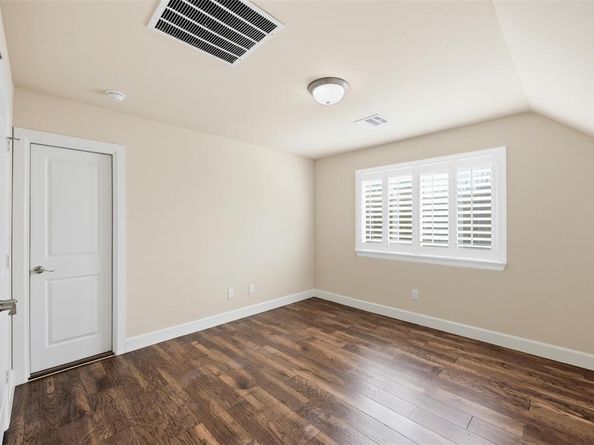 2947  Muirfield Avenue , Grand Prairie Texas 75104
