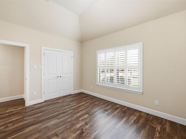 2947  Muirfield Avenue , Grand Prairie Texas 75104