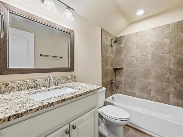 2947  Muirfield Avenue , Grand Prairie Texas 75104