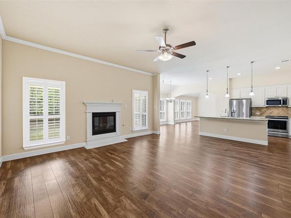 2947  Muirfield Avenue , Grand Prairie Texas 75104