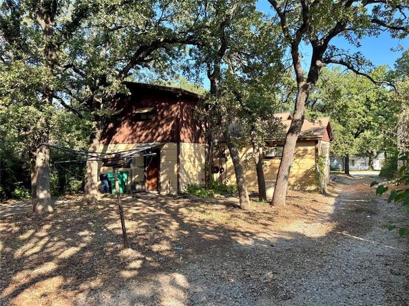 1211  Lindsey Street , Denton Texas 76205